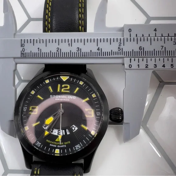 Stuhrling Watch with new battery - Picture 4 of 6